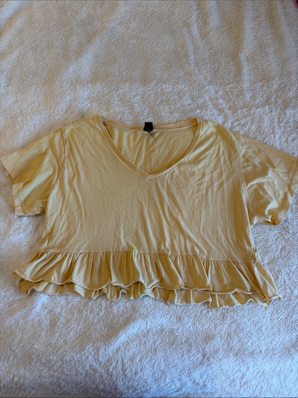 GUC Cropped Flowy Shirt
